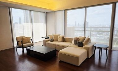 For rent 2 bedrooms condo in Pathum Wan, Bangkok