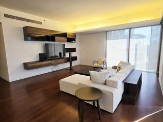 Condo en alquiler de 2 habitaciones en Pathum Wan, Bangkok
