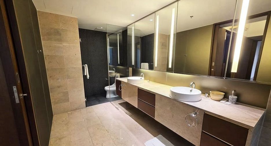 Wohnung zur Miete mit 2 Zimmer in Pathum Wan, Bangkok