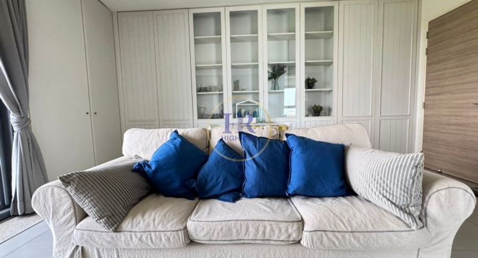 For rent 2 bedrooms condo in North Pattaya, Pattaya