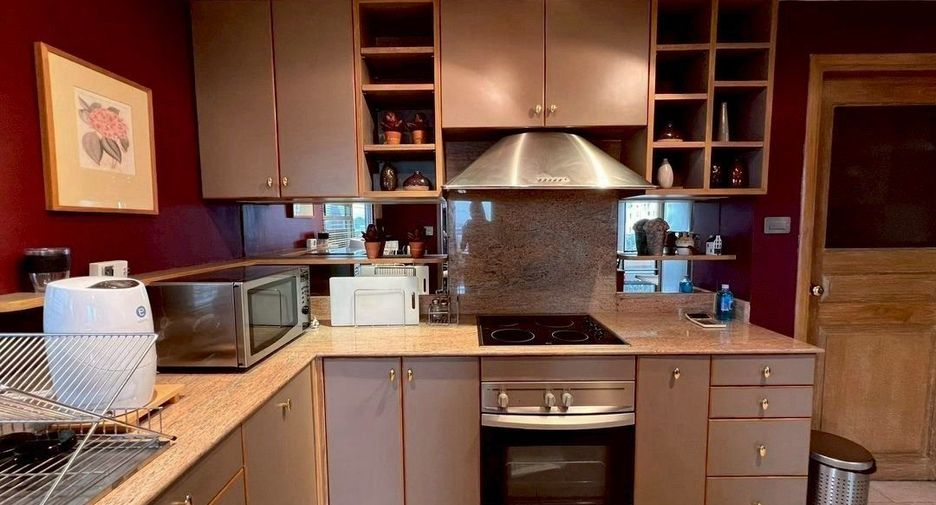 For rent 2 bedrooms condo in Sathon, Bangkok