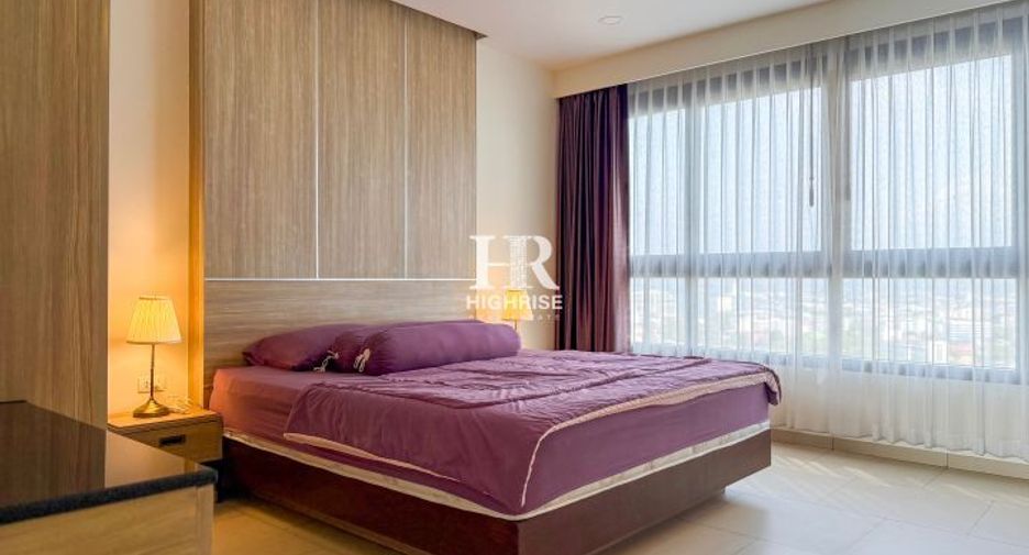 For rent 2 bedrooms condo in North Pattaya, Pattaya