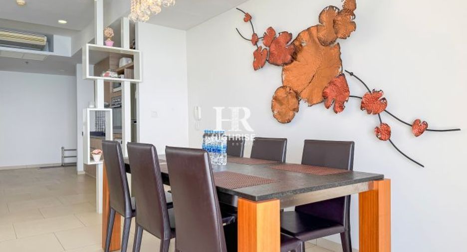 For rent 2 bedrooms condo in North Pattaya, Pattaya