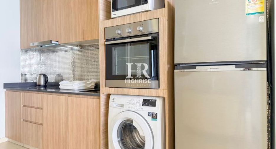 For rent 2 bedrooms condo in North Pattaya, Pattaya