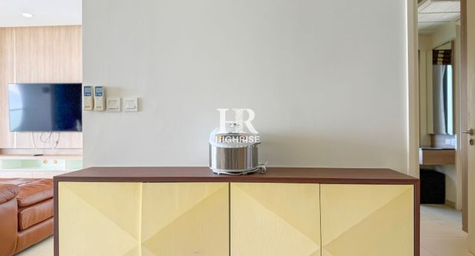 For rent 2 bedrooms condo in North Pattaya, Pattaya