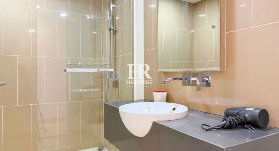 For rent 2 bedrooms condo in North Pattaya, Pattaya