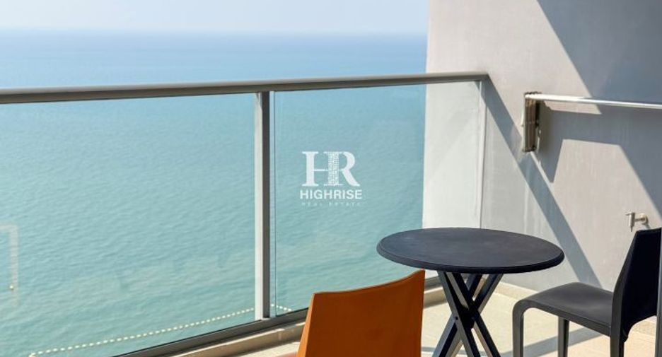 For rent 2 bedrooms condo in North Pattaya, Pattaya