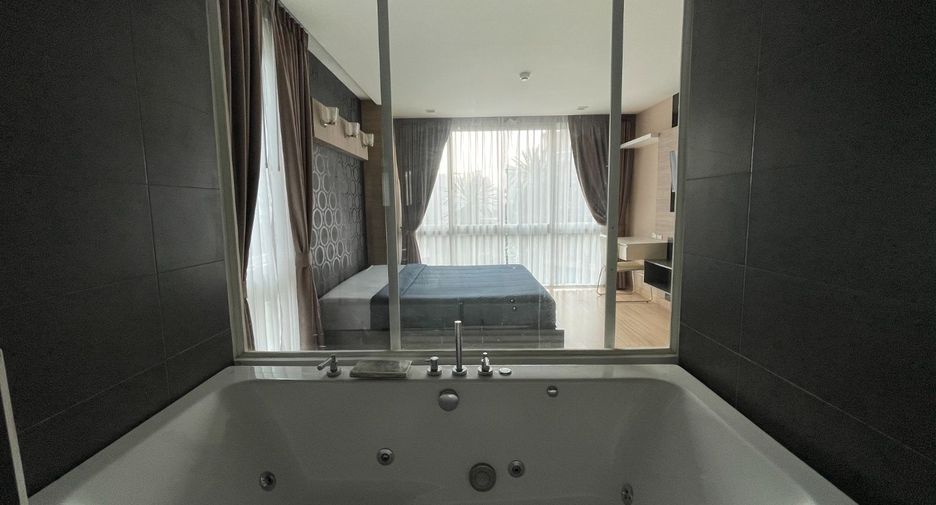 For sale 3 bedrooms condo in Central Pattaya, Pattaya