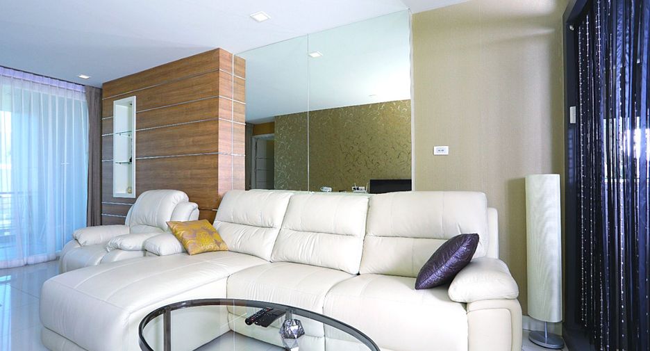 For sale 3 bedrooms condo in Central Pattaya, Pattaya