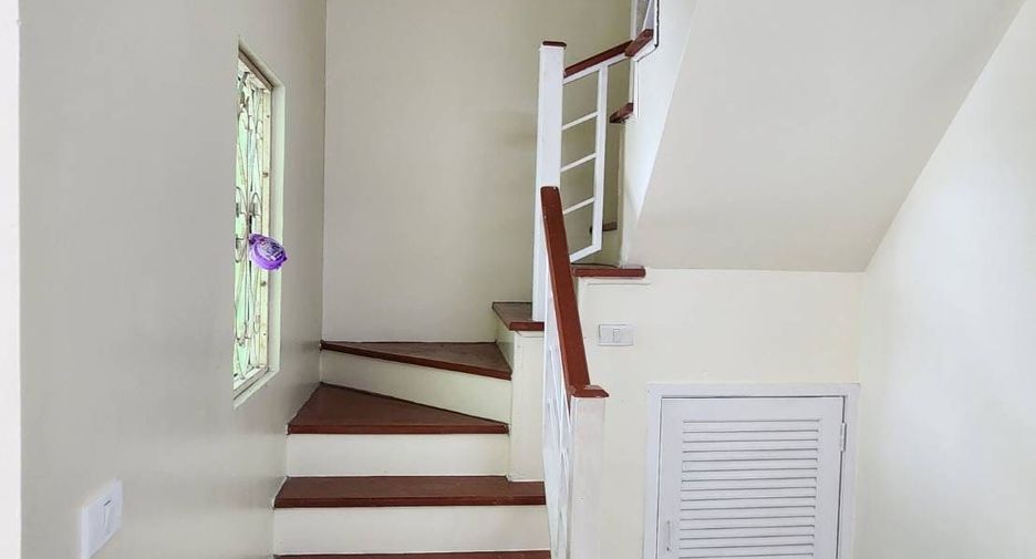 Reihenhaus zum Kauf mit 3 Zimmer in Bang Phli, Samut Prakan