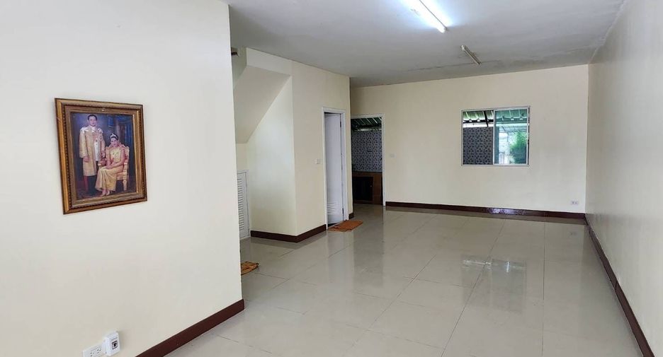 Reihenhaus zum Kauf mit 3 Zimmer in Bang Phli, Samut Prakan