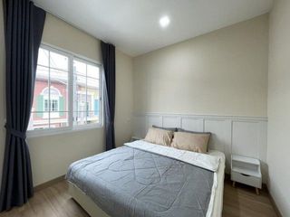 Casa en alquiler de 3 habitaciones en Thanyaburi, Pathum Thani