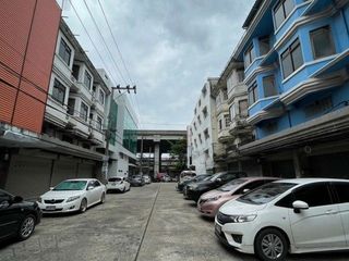 Gewerbefläche zum Kauf mit 1 Zimmer in Don Mueang, Bangkok