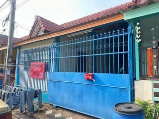 出售 1 卧室 联排别墅 在 Nong Chok, 曼谷