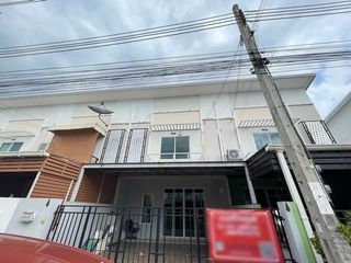For sale 1 bed townhouse in Khlong Sam Wa, Bangkok