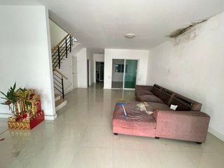 For sale 1 bed townhouse in Khlong Sam Wa, Bangkok