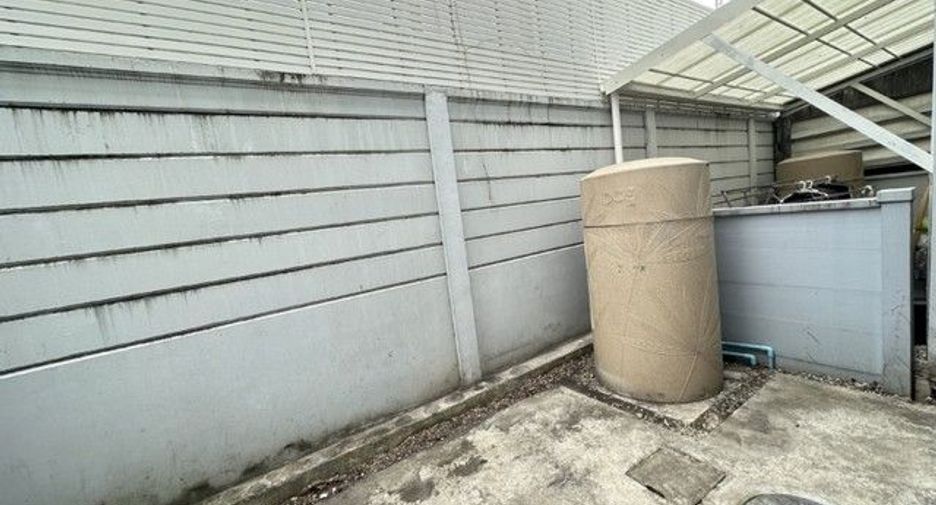 For sale 1 bed townhouse in Prawet, Bangkok