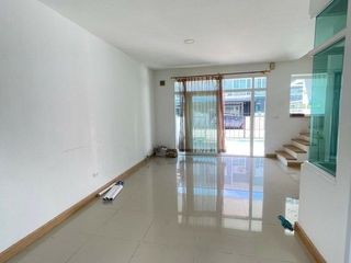 For sale 1 bed townhouse in Don Mueang, Bangkok