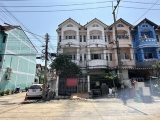 For sale 1 bed townhouse in Mueang Samut Sakhon, Samut Sakhon