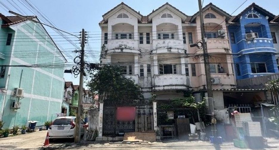 For sale 1 bed townhouse in Mueang Samut Sakhon, Samut Sakhon