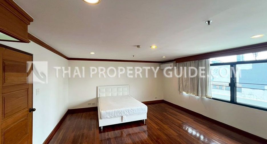 For rent 5 bedrooms apartment in Watthana, Bangkok