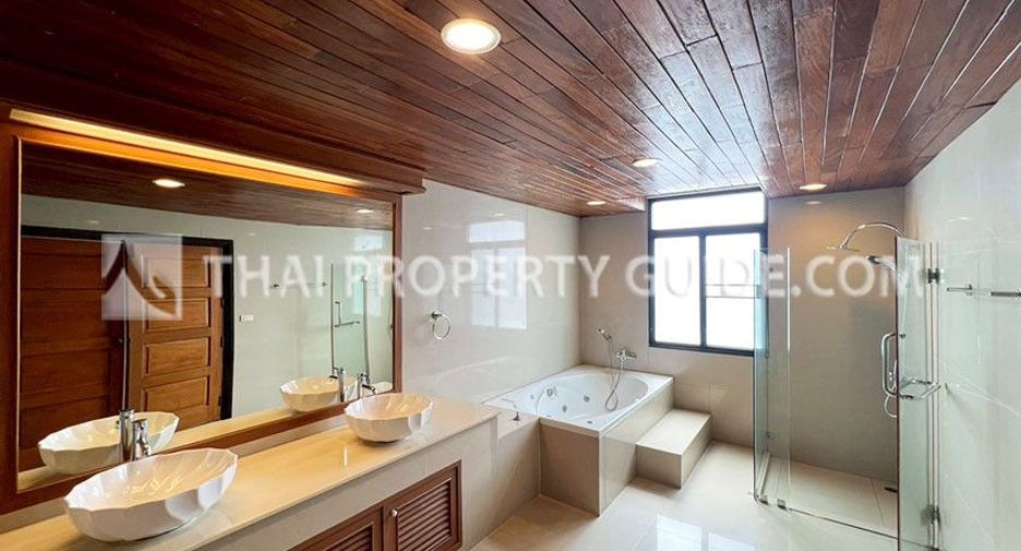 For rent 5 bedrooms apartment in Watthana, Bangkok