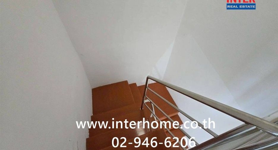 À vendre 3 chambres maison de ville à Phra Samut Chedi, Samut Prakan