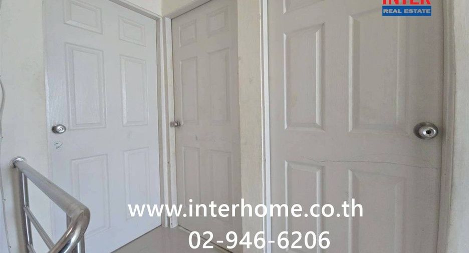 À vendre 3 chambres maison de ville à Phra Samut Chedi, Samut Prakan
