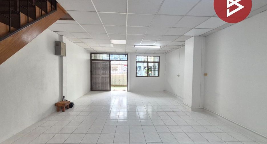 Casa adosada en venta de 2 habitaciones en Mueang Samut Prakan, Samut Prakan