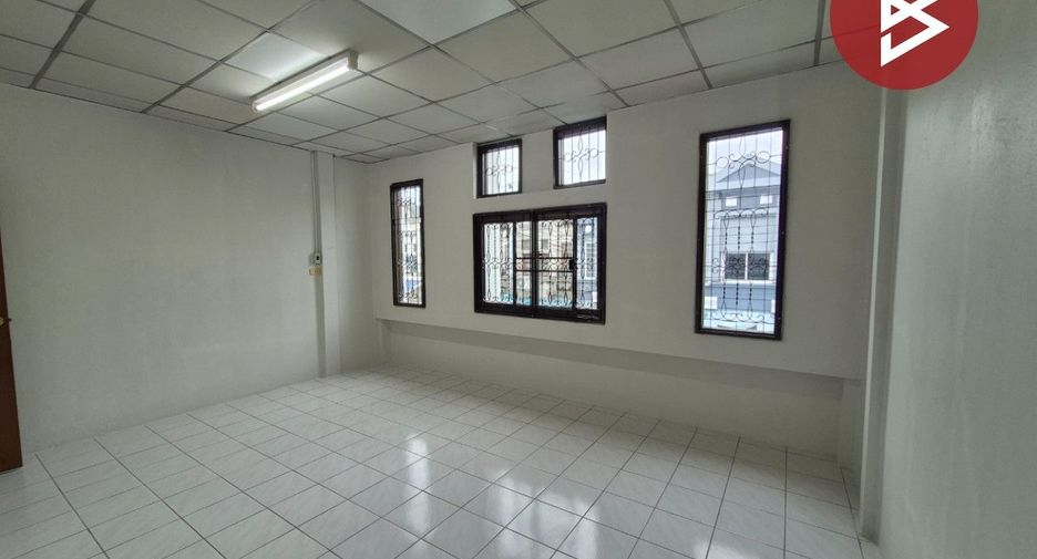 Casa adosada en venta de 2 habitaciones en Mueang Samut Prakan, Samut Prakan