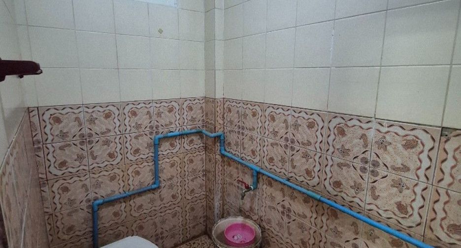 Casa adosada en venta de 2 habitaciones en Mueang Samut Prakan, Samut Prakan