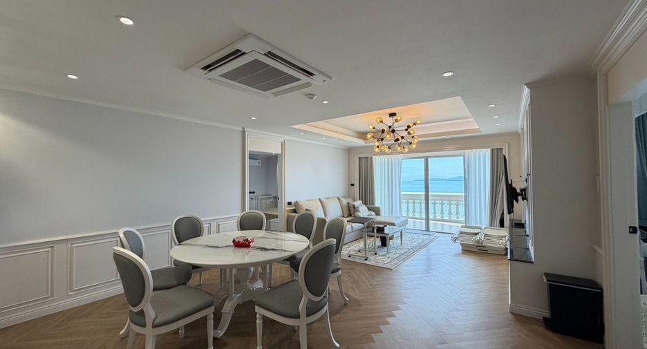 For rent 3 bedrooms condo in North Pattaya, Pattaya