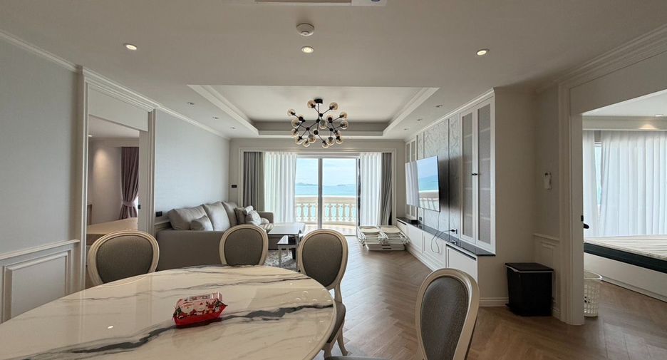 For rent 3 bedrooms condo in North Pattaya, Pattaya