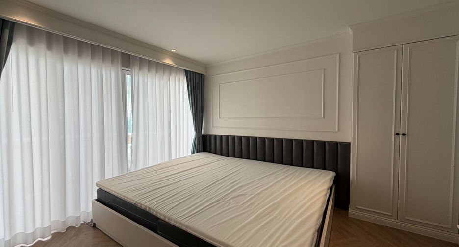 For rent 3 bedrooms condo in North Pattaya, Pattaya