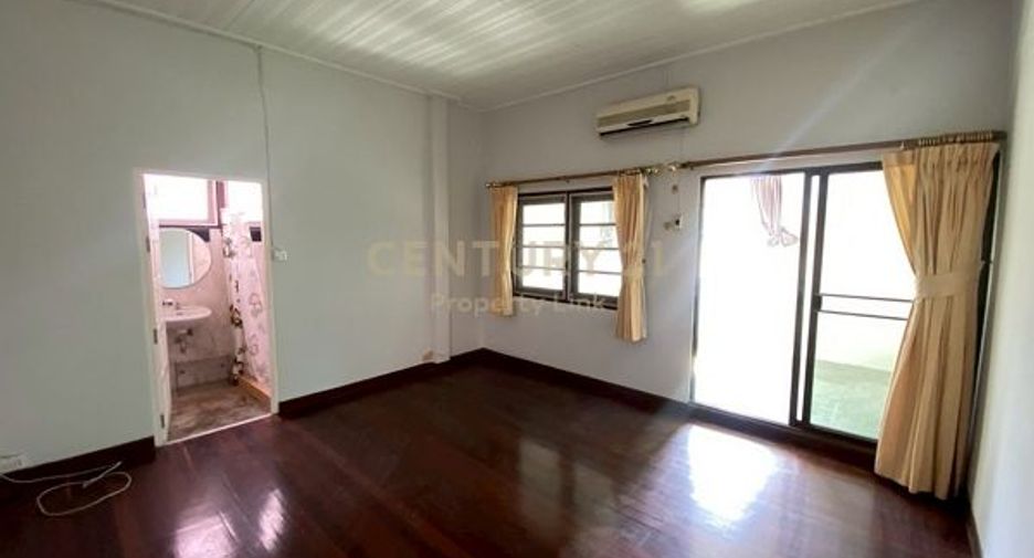 For rent 4 ベッドルーム house in Phaya Thai, Bangkok