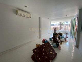 For rent 4 bedrooms house in Phaya Thai, Bangkok