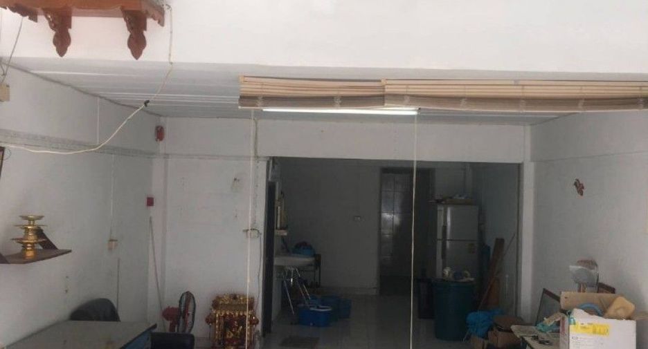 For sale 1 bed retail Space in Thung Khru, Bangkok