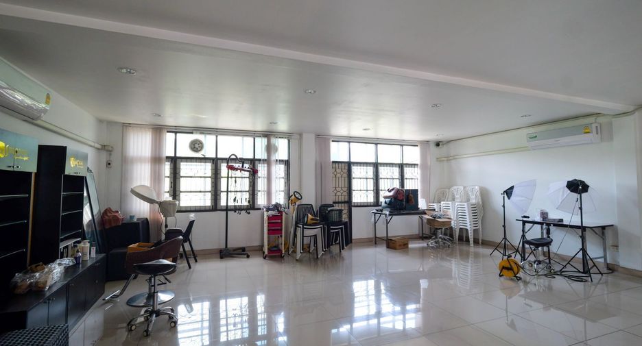 Local comercial en alquiler de 1 habitaciones en Nong Khaem, Bangkok