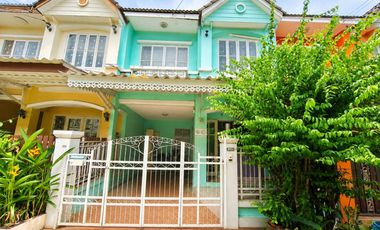For sale 2 ベッドルーム townhouse in Khlong Sam Wa, Bangkok