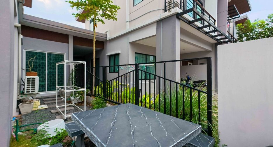 For sale 2 bedrooms house in Lam Luk Ka, Pathum Thani