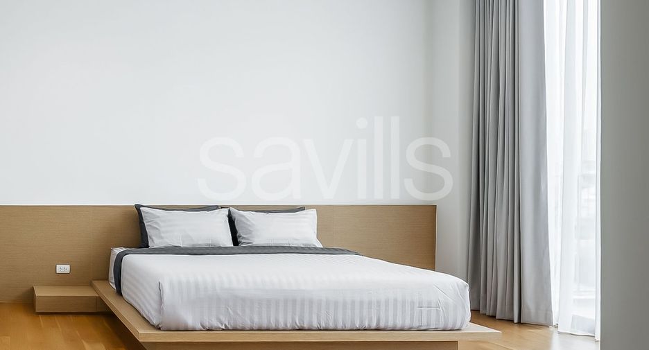 For rent 4 bedrooms serviced apartment in Khlong Toei, Bangkok