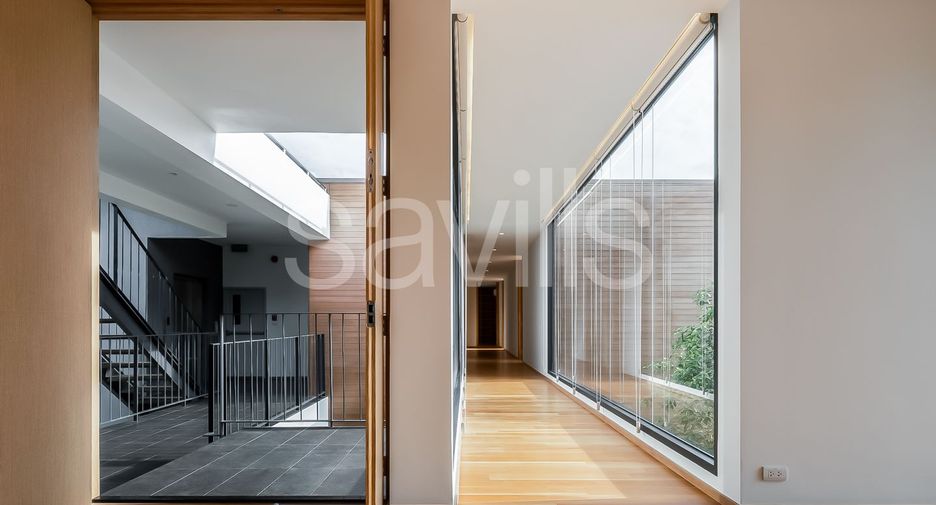 For rent 4 bedrooms serviced apartment in Khlong Toei, Bangkok