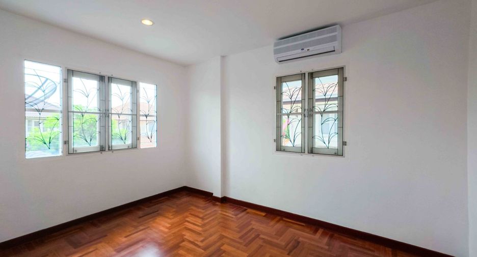 For sale 3 bedrooms house in Bang Bua Thong, Nonthaburi
