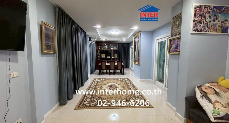 For sale 5 bedrooms house in Mueang Pathum Thani, Pathum Thani
