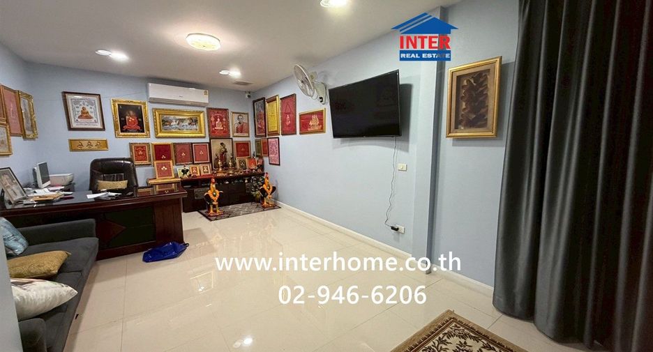 For sale 5 bedrooms house in Mueang Pathum Thani, Pathum Thani