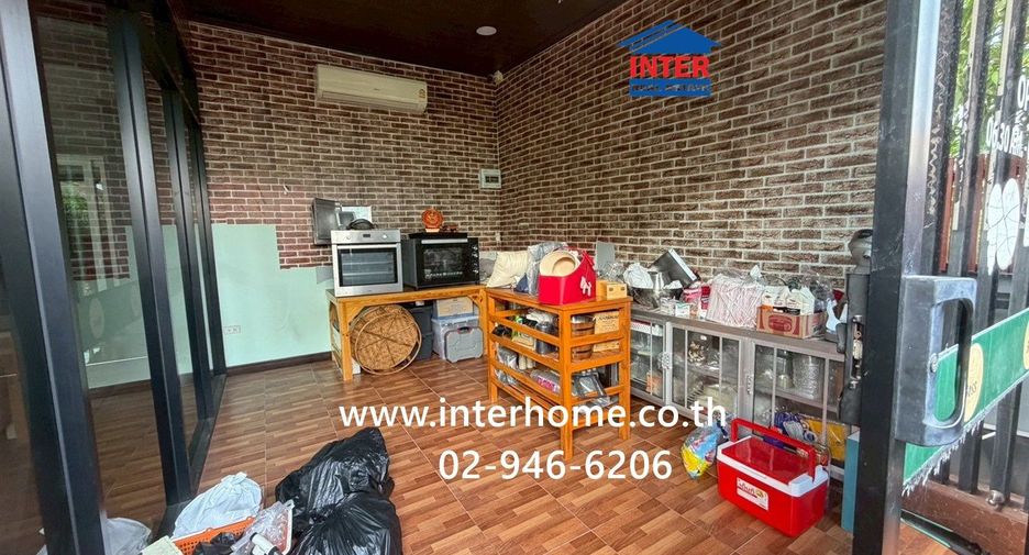 For sale 5 bedrooms house in Mueang Pathum Thani, Pathum Thani