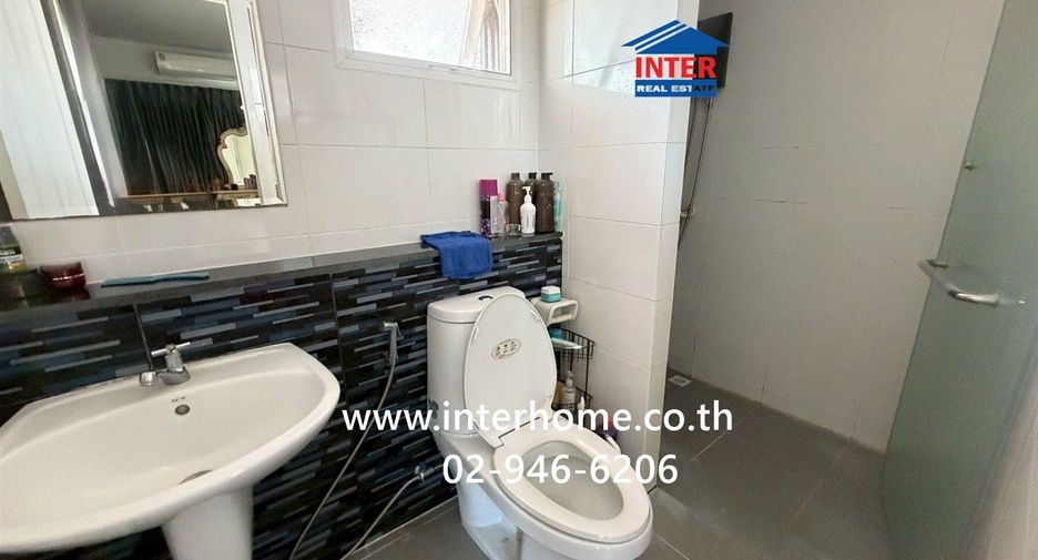 For sale 5 bedrooms house in Mueang Pathum Thani, Pathum Thani