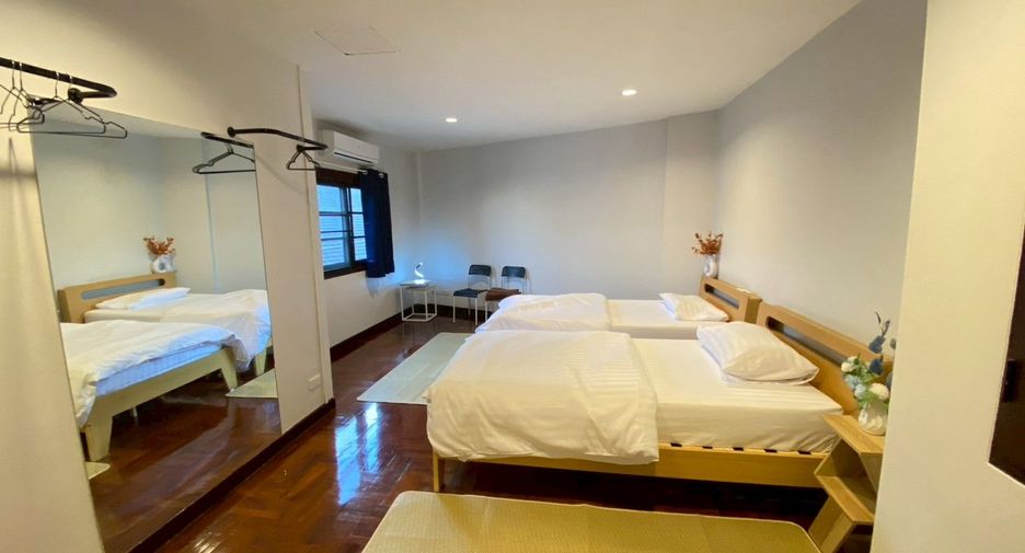 For rent retail Space in Watthana, Bangkok