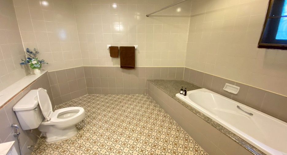 For rent retail Space in Watthana, Bangkok