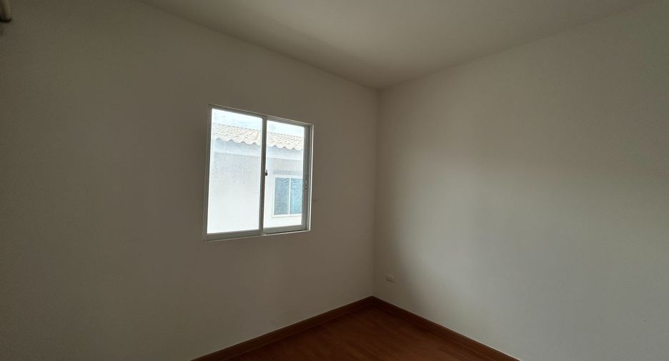 For sale 3 bedrooms townhouse in East Pattaya, Pattaya